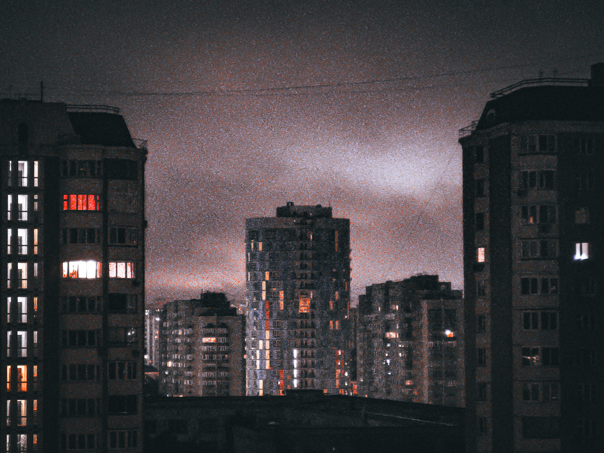 Die Moskauer Vorstadt an einem regnerischen Abend. 2006